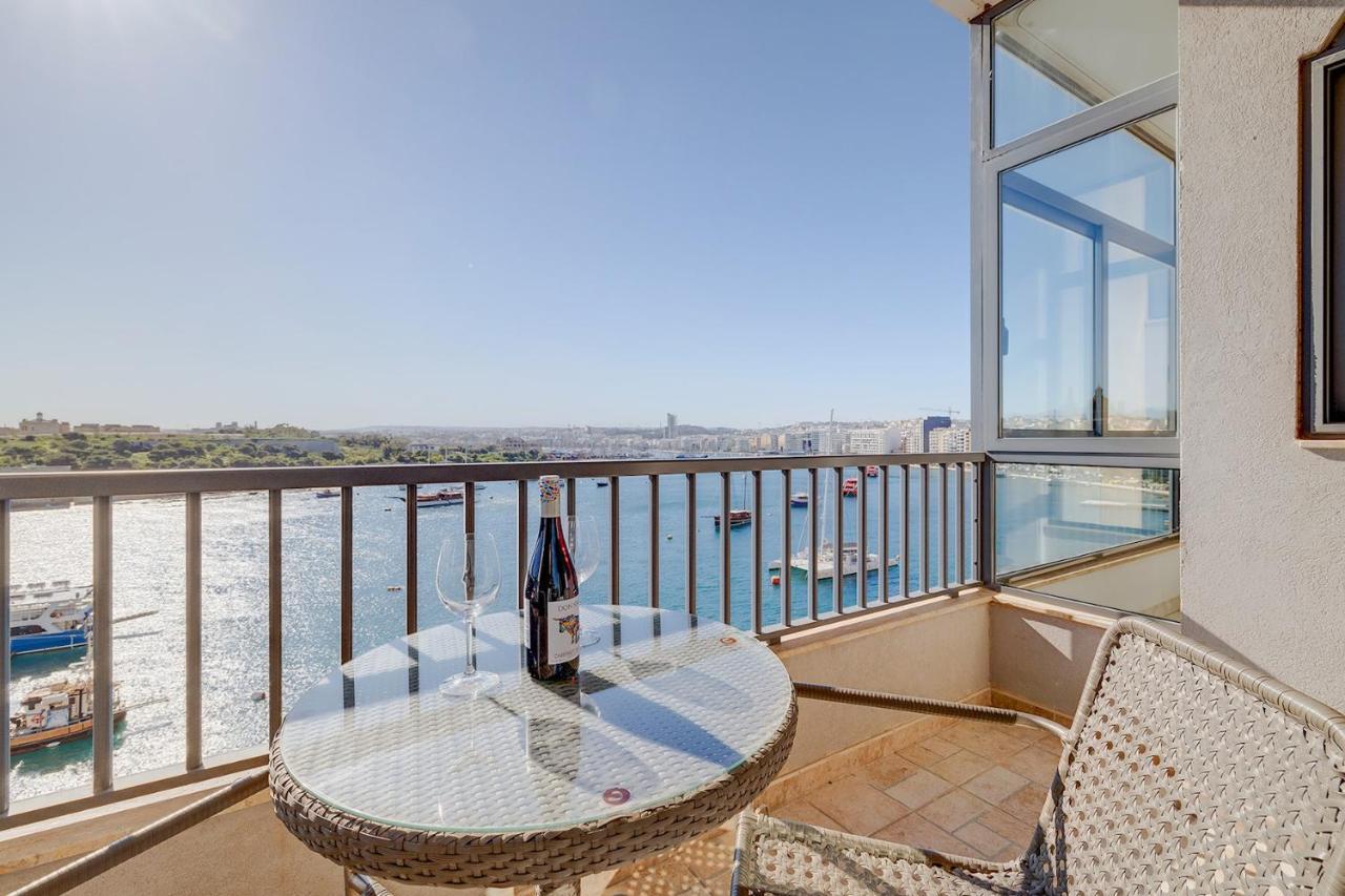 Marvellous Apartment With Valletta And Harbour Views Sliema Eksteriør bilde