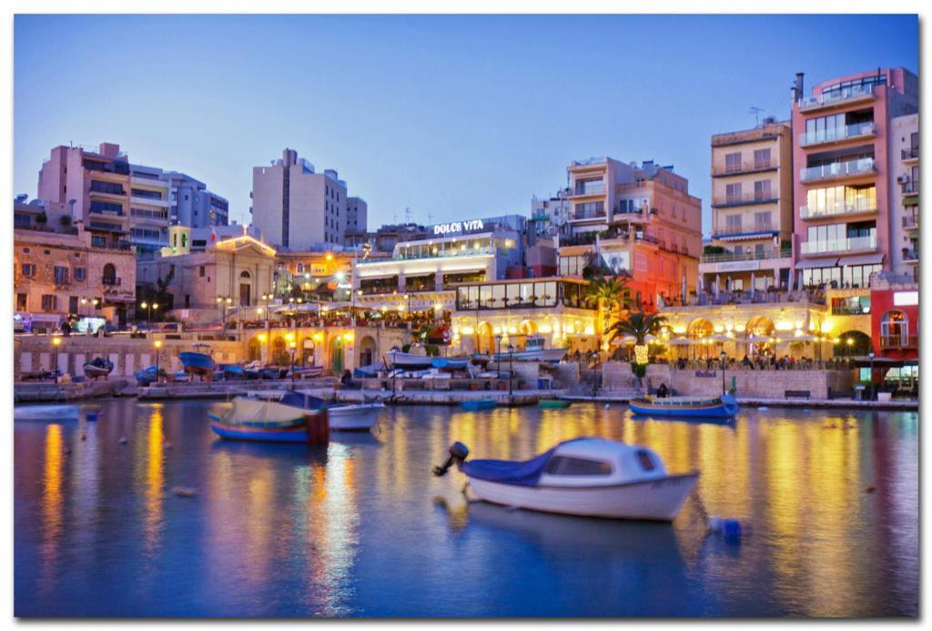 Marvellous Apartment With Valletta And Harbour Views Sliema Eksteriør bilde